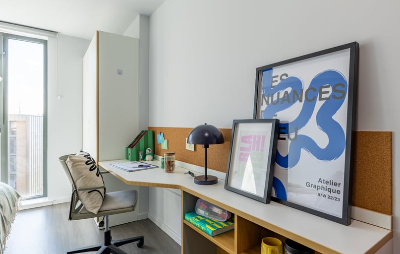 Platinum En Suite, Dunaskin Mill, 5 Dunaskin Court, West End, Glasgow - Image 1